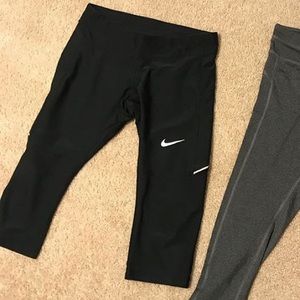 Black Cropped Nike Leggings Sz Small